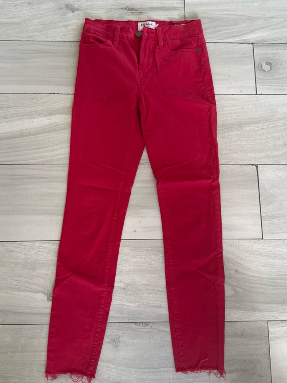 Frame Denim Skinny Jeans in Bright Red